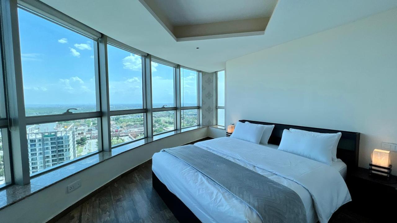 איסלמאבד Centaurus Apartment City View Three Beds מראה חיצוני תמונה